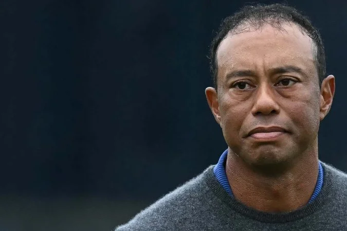 Tiger Woods é preso por dirigir sob efeito de substâcias após acidente na Flórida