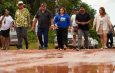 Em passagem por Iranduba, Professora Maria do Carmo mostra precariedade do ramal do Janauari