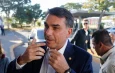 Flávio publica trailer de filme de Bolsonaro e diz: “verdadeiro herói”