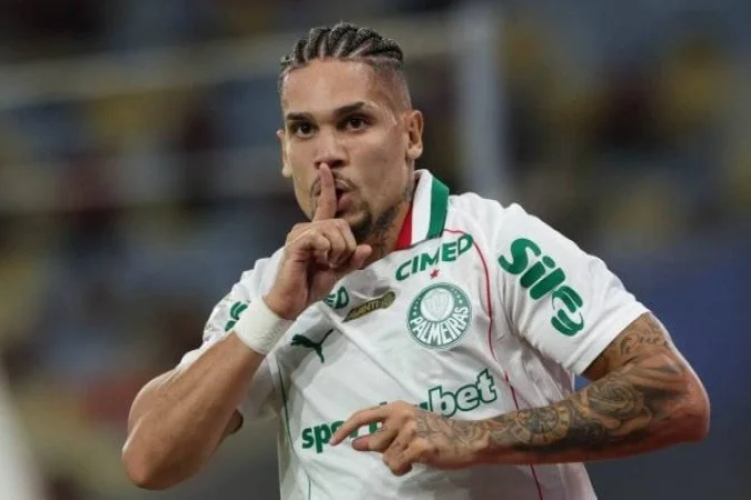 Procuradoria do STJD denuncia Paulinho, do Palmeiras, por comemoração