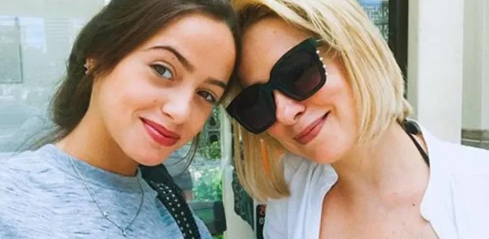 Filha de Palomma Duarte diz que mãe tentou afastá-la da carreira de atriz