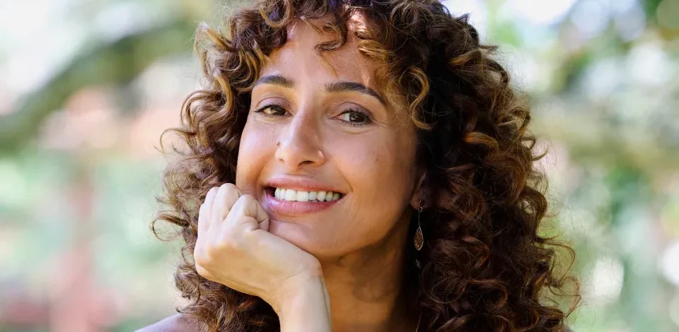 Camila Pitanga celebra noivado e define amor maduro como ‘dádiva’