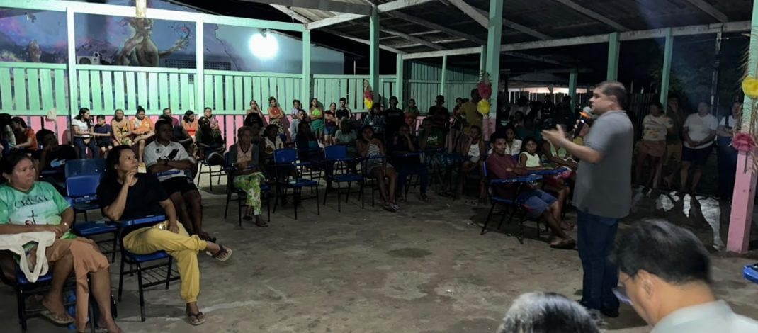Comunidades quilombolas de Barreirinha pedem mais apoio do poder público em encontro com Glenio Seixas