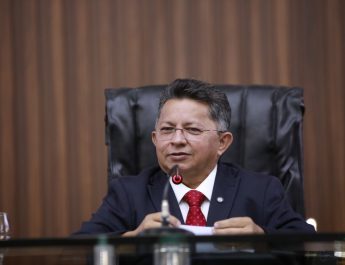 Sinésio Campos é autor da lei que garante apoio a mães com filhos atípicos e muda a rotina de famílias no Amazonas