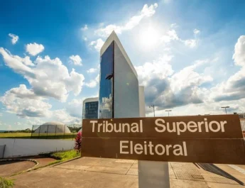 Especialistas elogiam iniciativa do TSE de impor regras para IA