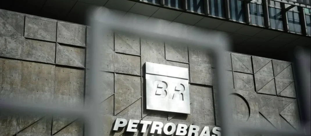 Querosene de aviação (QAV) é elevado em 1,9% nas refinarias