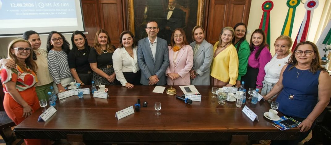 Professora Maria do Carmo apresenta prévia de plano de governo em encontro com comerciantes do Estado