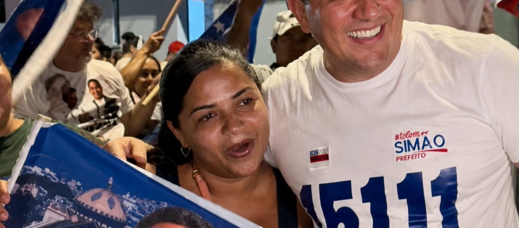Simão Peixoto inicia campanha com grande mobilização no bairro da Compensa