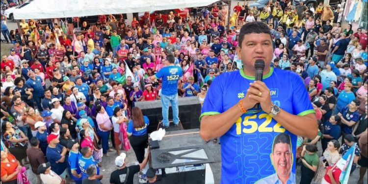 No Careiro Castanho, Nathan Macena é recebido por uma Multidão ao lado da Prefeita Mara Alves, confirmando sua Força Política no município, rumo a Câmara Federal