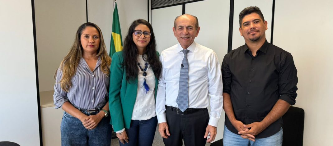 Cléia Branches articula em Brasília avanço de projeto que prevê piso salarial para servidores da Educação