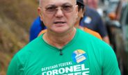 Na Rua do Fuxico, Coronel Menezes reforça compromisso com o comércio