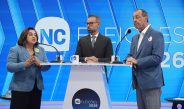 Professora Maria confronta Omar sobre propostas ambientais