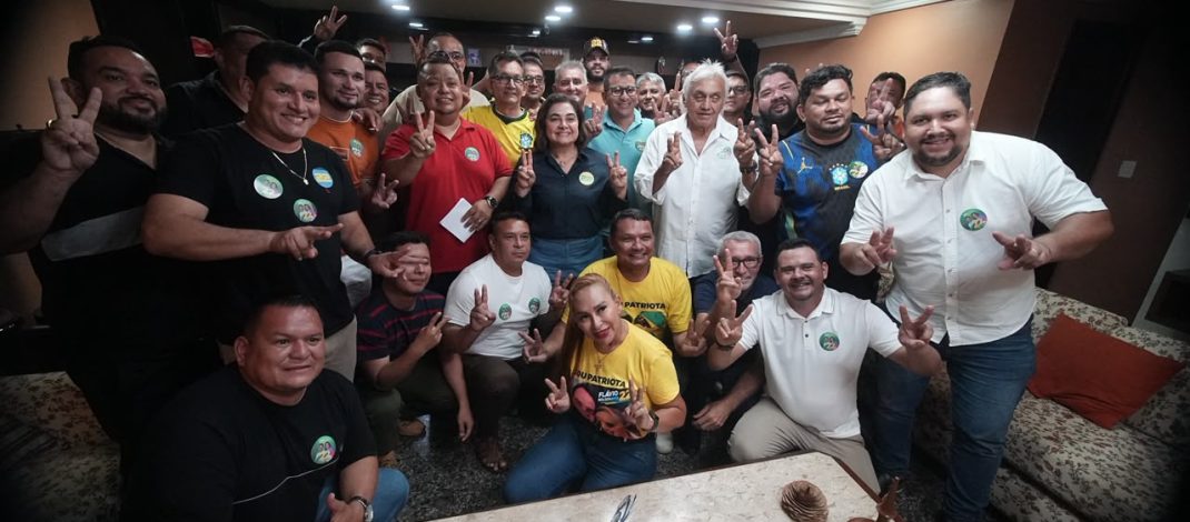 A força do interior: Professora Maria recebe apoio de várias lideranças do interior