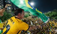 Professora Maria faz história no Amazonas e reúne 150 mil pessoas com Flávio Bolsonaro e Nikolas Ferreira no maior ato da direita no Norte do país