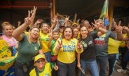 Professora Maria ganha as ruas na reta final, e população reforça clamor por mudança no Amazonas