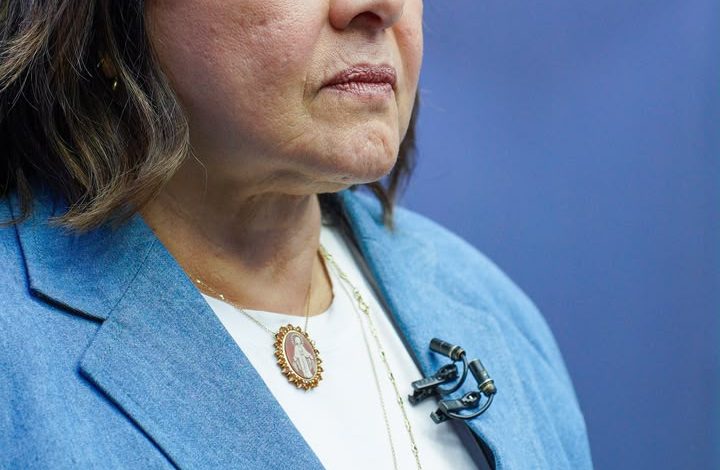 Durante debate da Rede Amazônica, Professora Maria lança site ‘A verdade sobre ele’