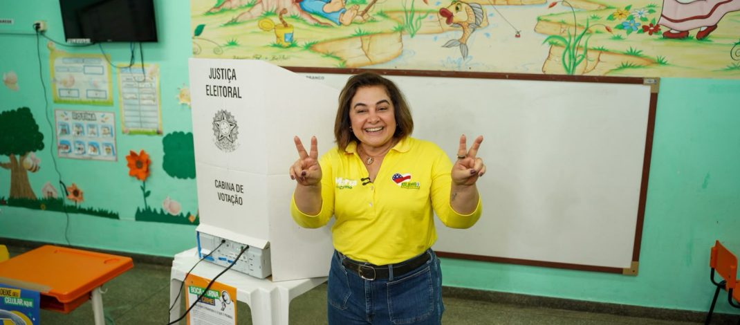 Quando o povo quer, ninguém segura’, diz Professora Maria ao votar no segundo turno